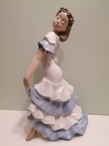 Stunning vintage nao lladro - vintage,