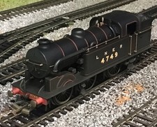 Hornby OO Gauge R2251 LNER Clas N2 0-6-2 4749  in LNER Lined Black Weathered Box