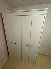 IDANAS wardrobe