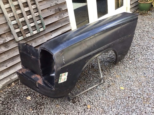 Mercedes w115 front wing - w115,