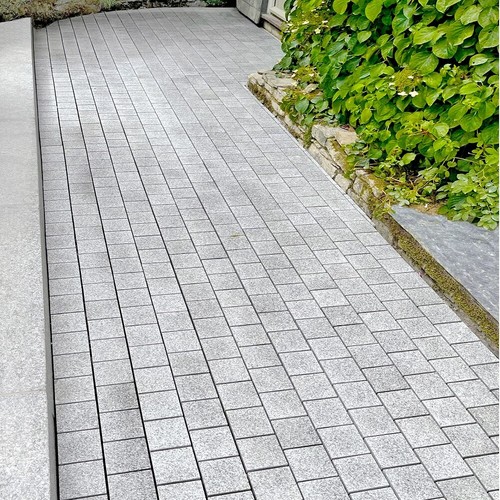 Grey granite cobble - grey,