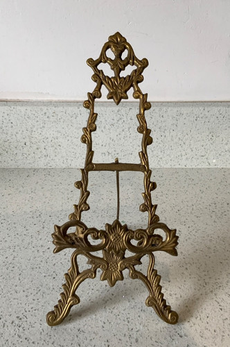 Vintage ornate easel - easel, artwork