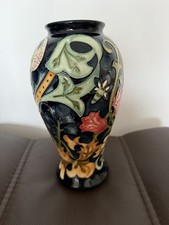 MOORCROFT GOLDEN LILY VASE