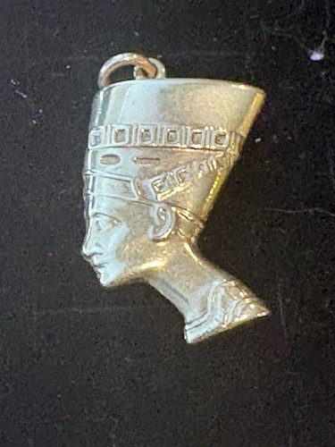 Large carat gold - large, queen