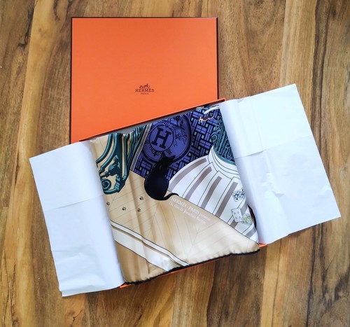 New boxed silk hermes scarf - silk,