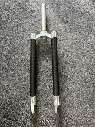 One rigid carbon bike - carbon,