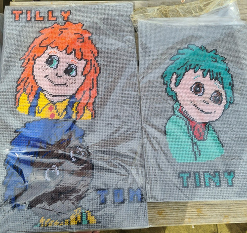 Tots tilly tom tiny - &,