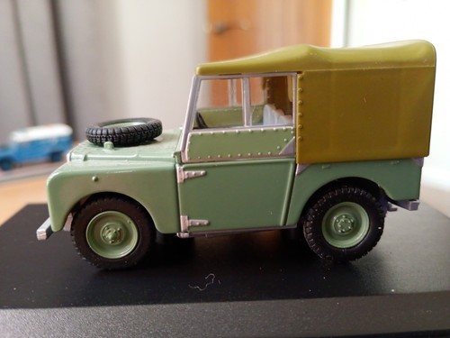 Oxford diecast land rover - land,