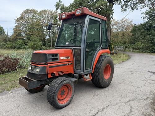 Kubota st30 4wd - kubota,