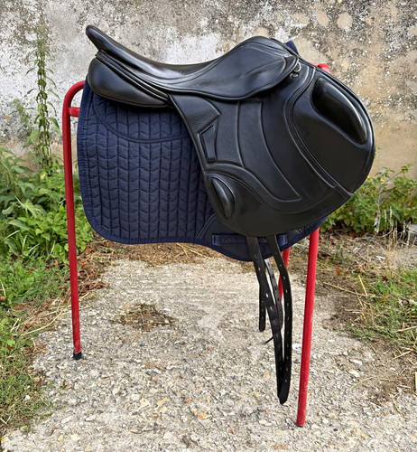 Albion jump saddle - jump,