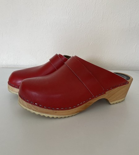 Red toffeln swedish wooden - red,