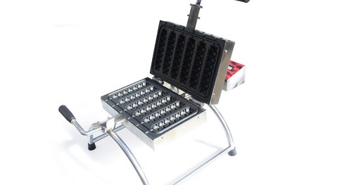Posner waffle machine - jm,