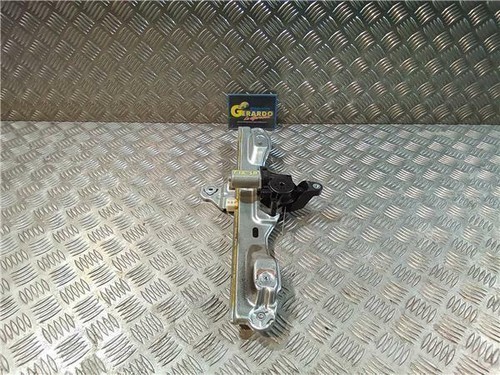827014ea0a rear left - rear,
