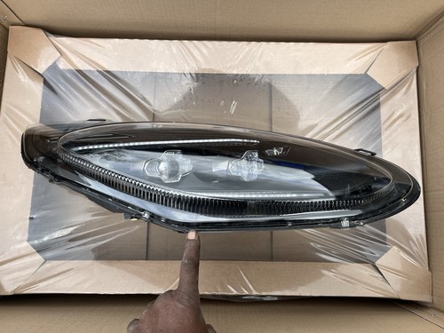 Genuine aston martin db11 - genuine,