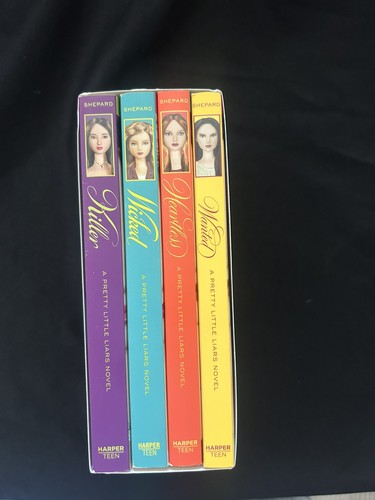 Pretty little liars book box - pretty,