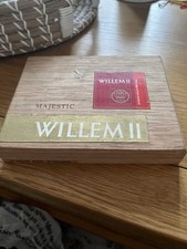 Empty Vintage Hinged Wooden Cigar Box ~ Willem II Half Corona ~ Holland