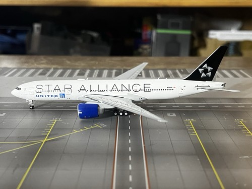 Gemini jets united boeing - united,