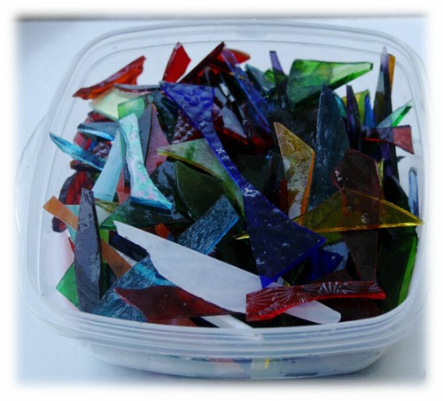 Stained glass offcuts 750g - stained,