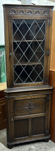 Jaycee oak corner display - jaycee,