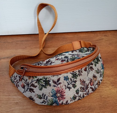 Vintage brown bumbag - vintage,
