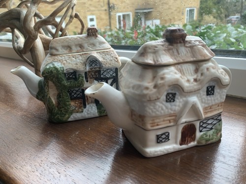 The vintage village teapots - vintage,