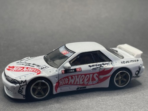 Hot wheels premium nissan - premium,
