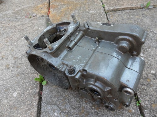 Gas 327 crankcase - gas,