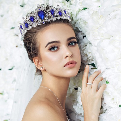 Tiaras and crowns for - , women