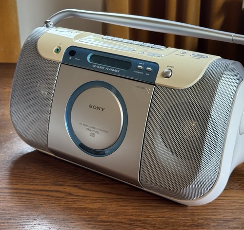 Sony radio cassette corder - radio, cassette-corder