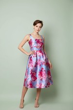 Chi Chi London Sleeveless