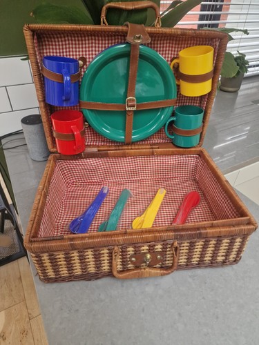 Vintage wicker picnic basket - ,