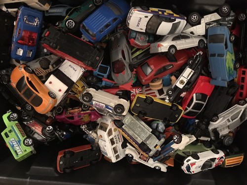 Hot wheels matchbox more - hot,