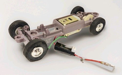 Vintage eldon slot - 1/32,