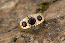 Gents Three Stone Garnet Ring