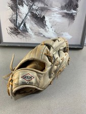 Skyline RHT Baseball Glove LEATHER