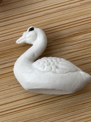 Polly pocket swan from - polly,