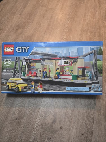 Lego city train station - train,
