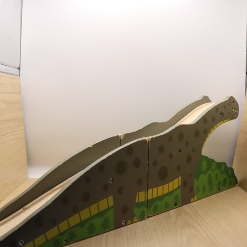 Wooden train track dinosaur - train,