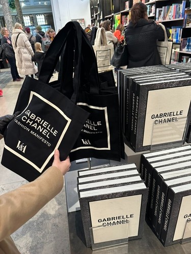 Gabrielle chanel fashion - chanel,
