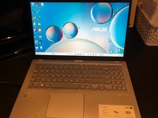 Asus laptop i7 8gb 512gb SSD 15"