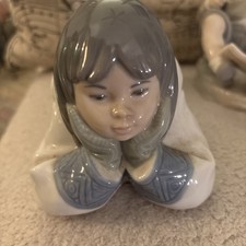 Lladro NAO Porcelain Figure