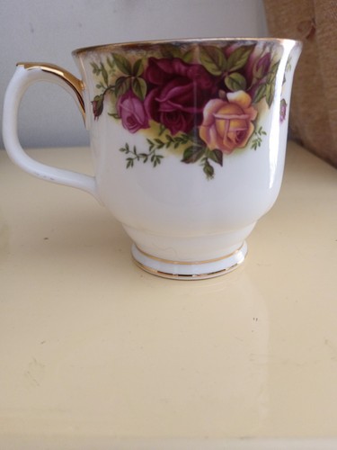 Old country roses mug - old,