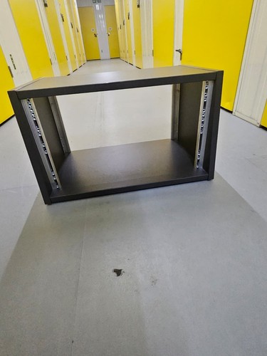 Thon studio desktop rack - desktop,