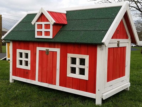 Red barn coop run hen - run, house