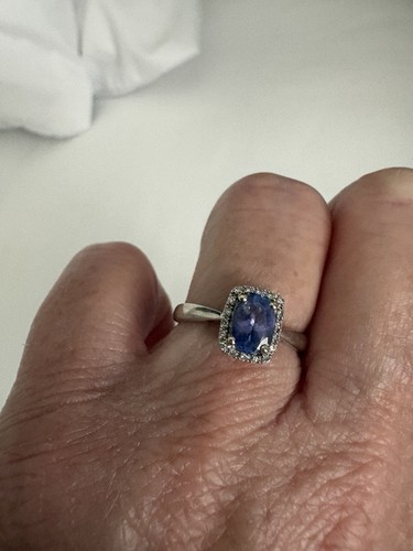 Ernest jones 9ct - jones, gold