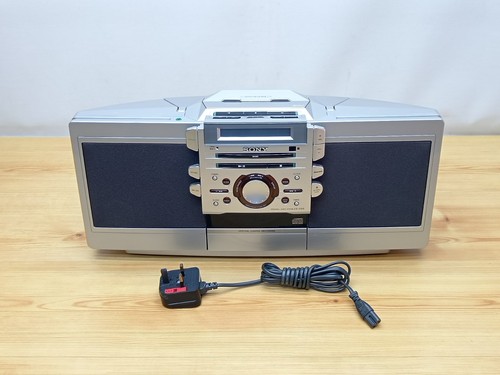Sony d55 cassette radio - cd,