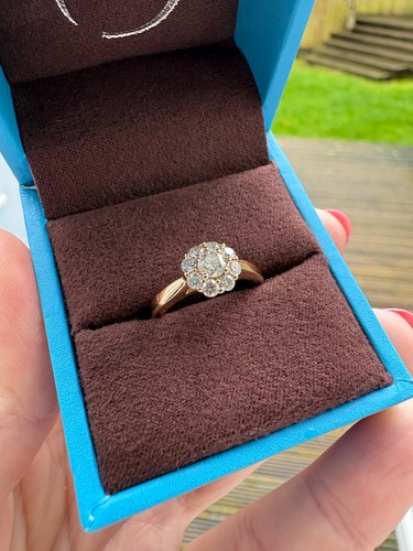 18ct yellow gold diamond ring - gold,