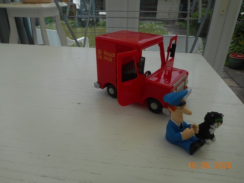 Postman pat van - postman, pat's