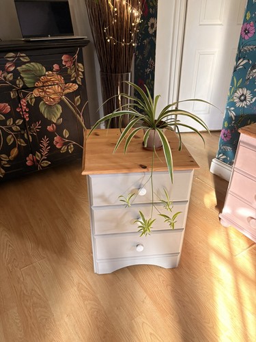 Shabby chic unit with - shabby,