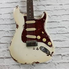 Relic Olympic White Strat